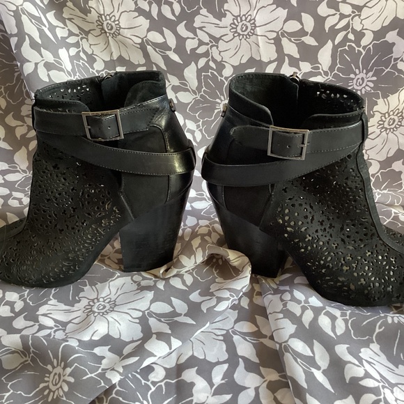 Vince Camuto Shoes - Vince Camuto Mesh Peep Toe Heel